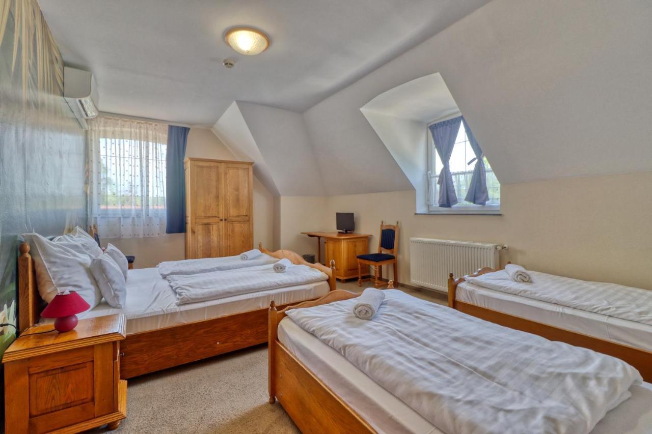 Villa Park Panzio Szilvásvárad エクステリア 写真